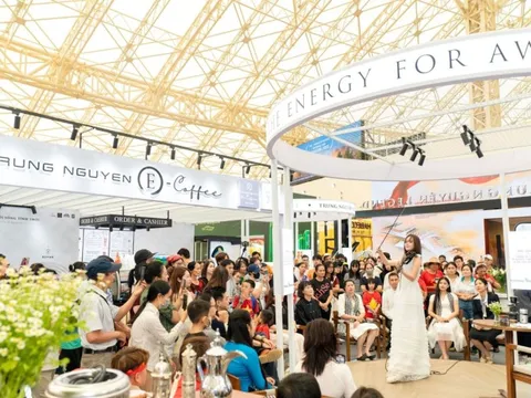 Ấn tượng không gian văn hóa cà phê Việt Nam đặc sắc