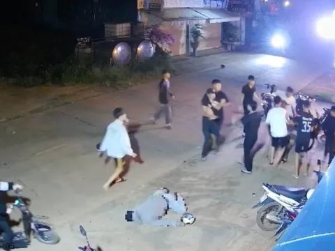 Hỗn chiến tại quán cà phê, một thanh niên tử vong