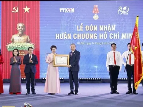 Thông tấn xã Việt Nam vinh dự đón nhận Huân chương Hồ Chí Minh lần thứ 3
