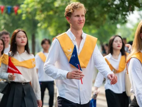 VinUni khai giảng khóa 6, ra mắt tân hiệu trưởng và dàn lãnh đạo tinh hoa