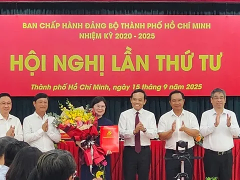 Bà Văn Thị Bạch Tuyết giữ chức Phó Bí thư Thành uỷ Tp.HCM