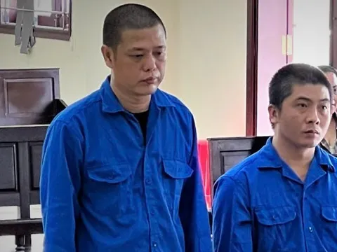 Cướp giật dây chuyền vàng 4 lượng khiến nạn nhân thương tật 74%, 2 bị cáo hầu tòa