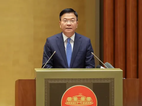 Phó Thủ tướng Lê Thành Long nêu rõ các khoản kinh phí cho chính sách khám sức khỏe định kỳ, miễn viện phí, phụ cấp y tế