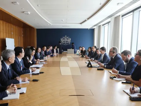 Bộ trưởng Tài chính làm việc với Sở Giao dịch Chứng khoán London, thúc đẩy hợp tác nâng hạng thị trường Việt Nam