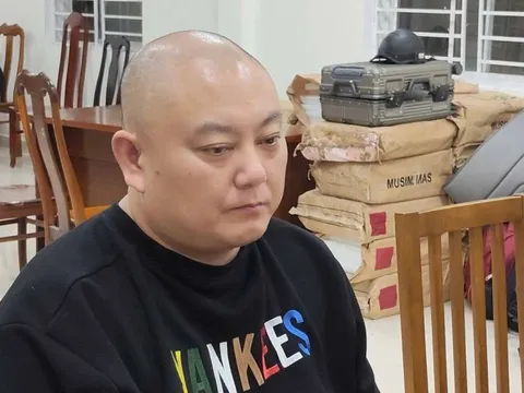 Thua bạc, 2 du khách bị nhóm người khống chế, đòi nợ “cắt cổ”