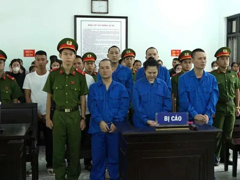 "Mở tiệc" ma túy trong quán karaoke, 7 bị cáo nhận kết đắng