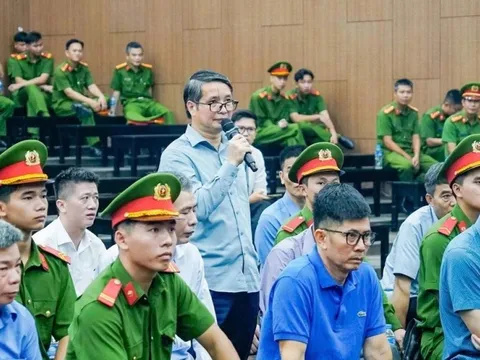 Cựu Phó Chủ nhiệm Văn phòng Quốc hội lĩnh án 5 năm 6 tháng tù