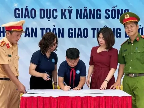 Hà Nội: Tiếp tục phối hợp đẩy mạnh tuyên truyền an toàn giao thông trong trường học