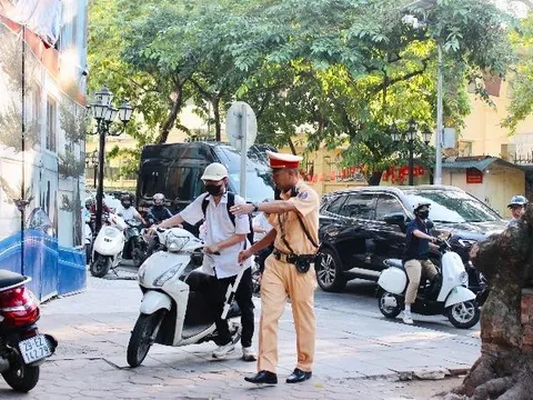 Tăng cường xử lý vi phạm, đảm bảo an toàn giao thông cho học sinh