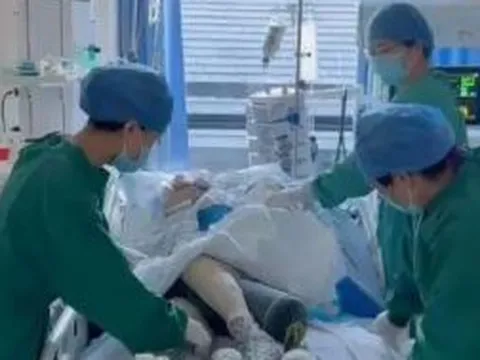 Người phụ nữ 65 tuổi suýt mất mạng sau khi ăn cua