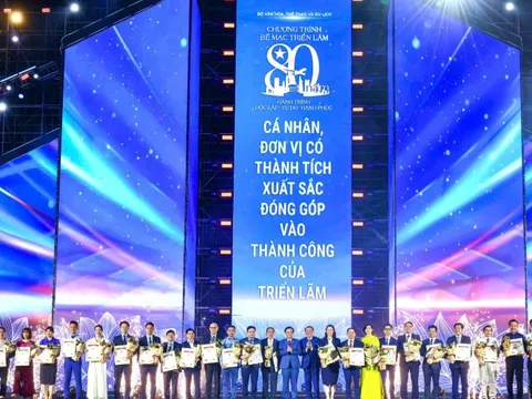 MIK Group lọt Top “Không gian trưng bày tiêu biểu” tại Triển lãm Thành tựu đất nước