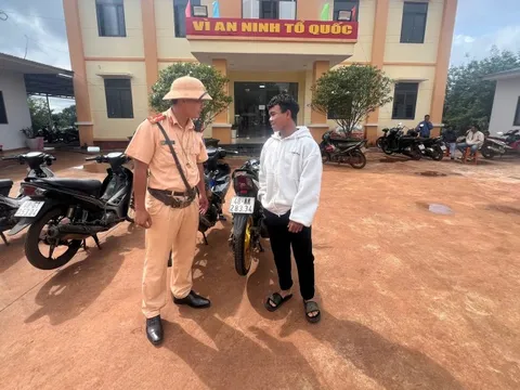 Nhóm thiếu niên đua xe, quay clip TikTok bị phạt hơn 43 triệu đồng