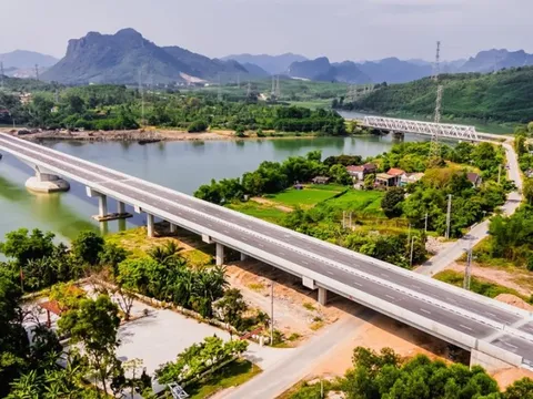 Quảng Trị tri ân những anh hùng đã ngã xuống tại Bến phà II Long Đại