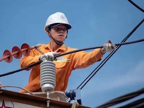 Chủ động bảo vệ hệ thống điện trước bão RAGASA