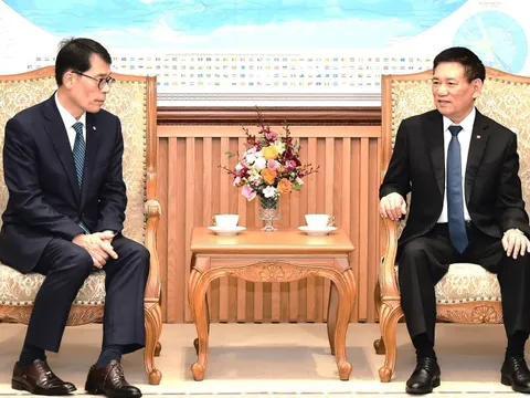 Phó Thủ tướng Hồ Đức Phớc tiếp Chủ tịch kiêm Tổng Giám đốc điều hành Ngân hàng Công nghiệp Hàn Quốc (IBK)