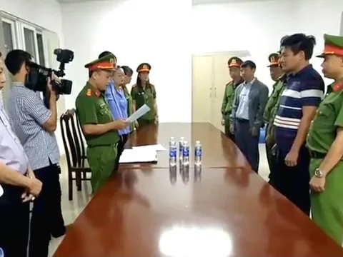 Kê khống dịch vụ tán sỏi tại Bệnh viện Đa khoa vùng Tây Nguyên: Khởi tố 2 trưởng khoa