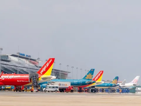 Bộ Xây dựng yêu cầu xử lý nghiêm các hành vi sai phạm uy hiếp an toàn hàng không