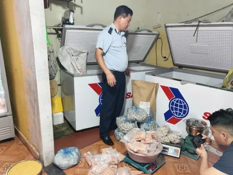 Lào Cai: Khởi tố chủ cơ sở sử dụng hàn the để sản xuất giò chả