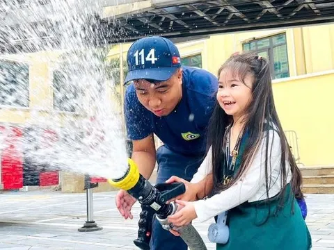 Khi trẻ mầm non được làm... lính cứu hỏa