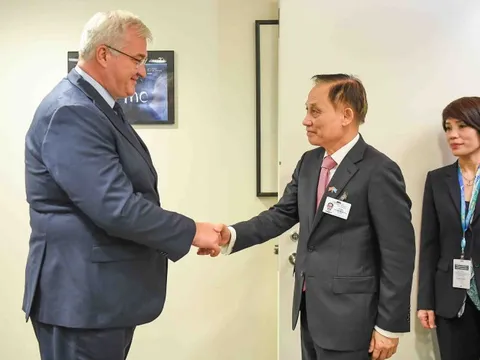 Quyền Bộ trưởng Ngoại giao Lê Hoài Trung: Việt Nam là bạn của cả Nga và Ukraine