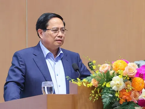 Thủ tướng: Tranh thủ "từng ngày, từng giờ" để thúc đẩy KHCN