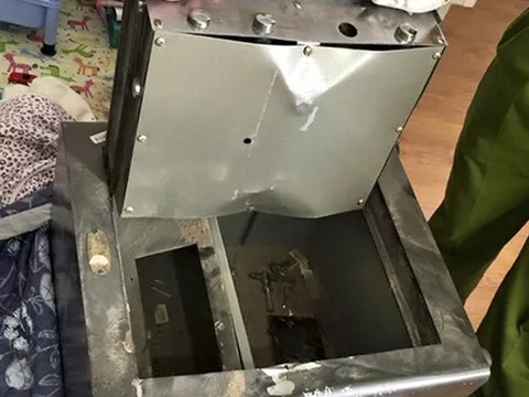 Cảnh giác với thủ đoạn trộm két sắt trong nhà dân