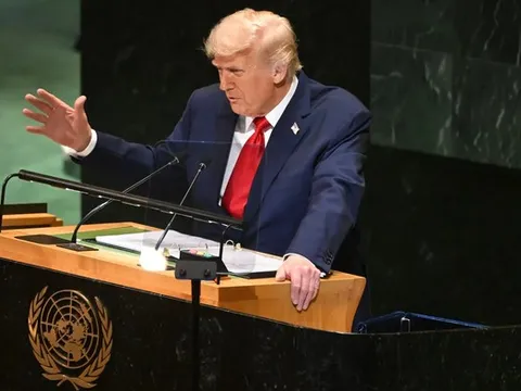 EU phản ứng thận trọng khi ông Trump “quay xe” về vấn đề Ukraine