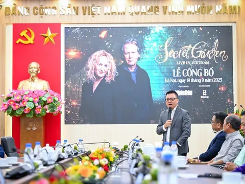 Ban nhạc Secret Garden lần đầu tiên biểu diễn tại Việt Nam