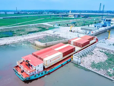 Đẩy mạnh vận tải thủy và đường sắt: Bước đi chiến lược cho logistics xanh