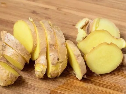 Lý do nam giới nên ăn 1 lát gừng vào buổi sáng