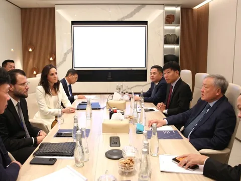 Phó Thủ tướng Thường trực Chính phủ làm việc với Tập đoàn G42 (UAE)