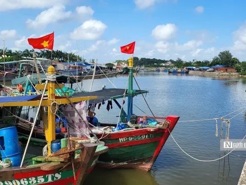 Chủ động cấm biển sớm, kiểm soát chặt phương tiện trước bão số 10