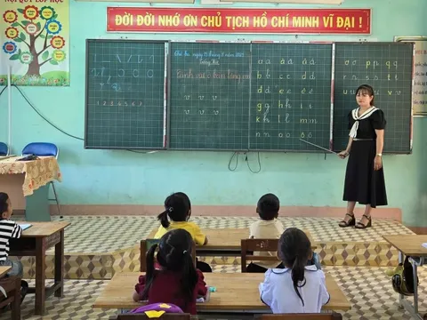 Bộ Nội vụ định hướng về quản lý, sử dụng biên chế giáo viên