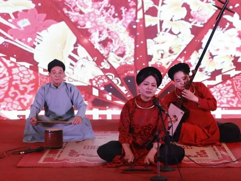 Hà Nội kiên trì bảo tồn Ca trù để di sản sống cùng đời sống đương đại