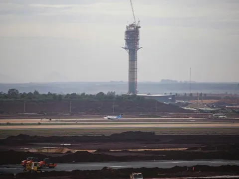 [VIDEO] Chuyến bay hiệu chuẩn đầu tiên tại sân bay hiện đại nhất Việt Nam