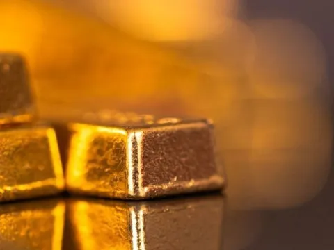 Người phụ nữ nhặt được 3 thỏi vàng trị giá 8 tỷ đồng và cái kết "đau đớn"