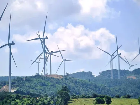 Xây dựng Quảng Trị trở thành cực tăng trưởng mới, là trung tâm năng lượng, logistics và du lịch đặc sắc