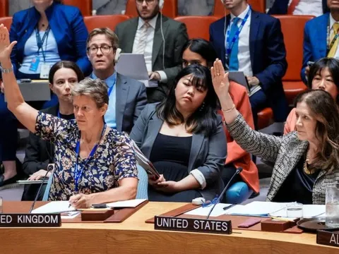 Liên Hợp Quốc tái áp đặt lệnh trừng phạt lên Iran do chương trình hạt nhân