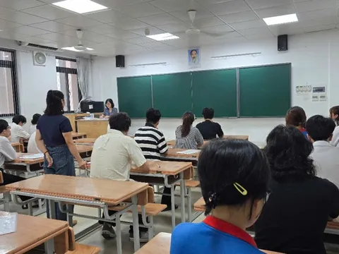 Xét tuyển đại học bằng học bạ: Nên bỏ hay giữ?