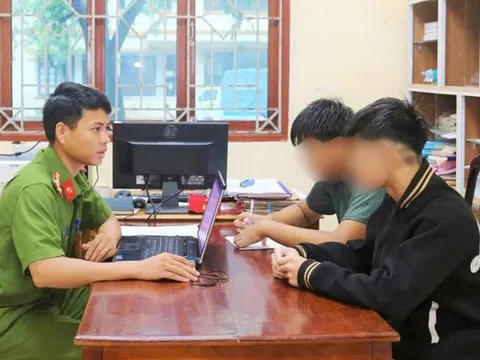 Bắt 2 đối tượng trộm tài sản của gia đình đi trú bão