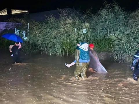 Nhiều nơi ở Lào Cai ngập sâu, người dân chạy lũ trong đêm
