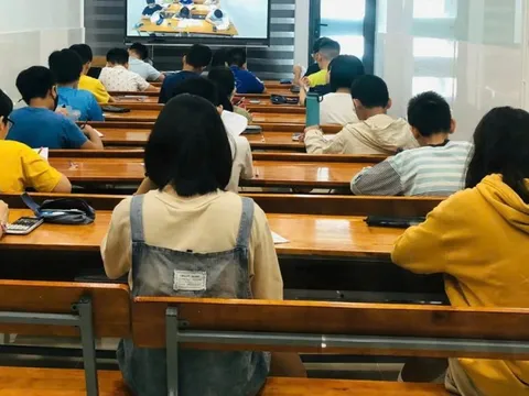 Bản tin 30/9: Dạy thêm sai quy định, giáo viên có thể bị phạt đến 20 triệu đồng