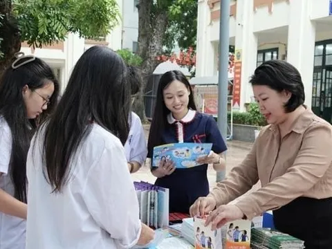 Phường Ba Đình hưởng ứng Ngày Tránh thai Thế giới và Ngày Quốc tế Trẻ em gái 2025