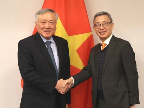 Thúc đẩy hợp tác trong phát triển Trung tâm tài chính quốc tế Việt Nam