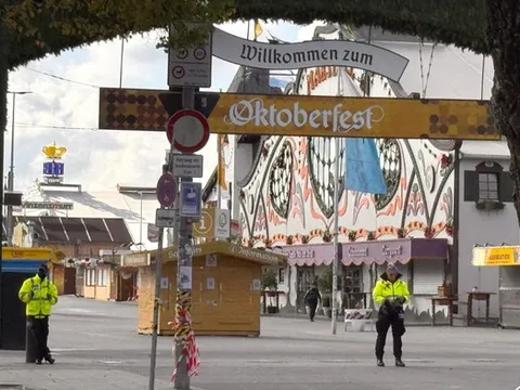 Lễ hội bia nổi tiếng của Đức bị tạm “đóng cửa” do đe dọa đánh bom