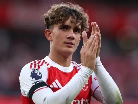 Tại sao thần đồng của Arsenal không xuất hiện trong EA Sports FC 26?