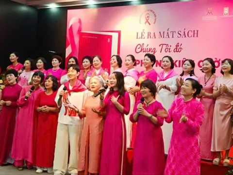 Ra mắt sách ảnh “Chúng tôi đó - Phụ nữ kiên cường”, viết tiếp câu chuyện về niềm tin và nghị lực sống