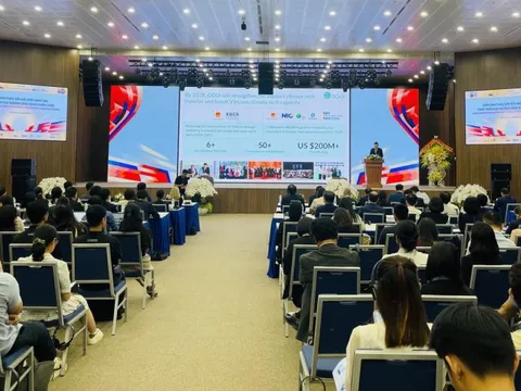 Trao đổi tầm nhìn, chia sẻ kinh nghiệm để thúc đẩy đổi mới sáng tạo, phát triển ngành công nghệ chiến lược