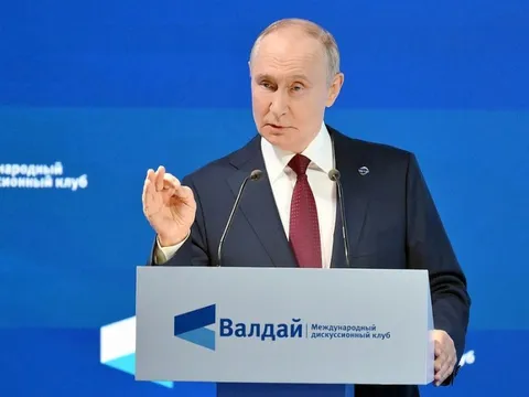 Ông Putin: Nga đang trên đà phát triển vũ khí siêu thanh mới