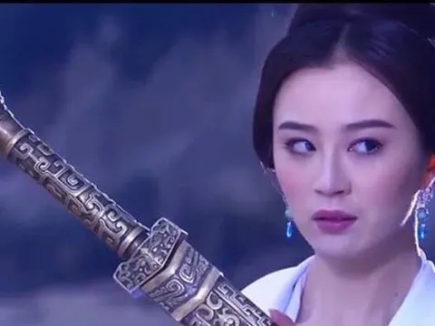Tại sao Ỷ Thiên kiếm cắm trên núi Võ Đang mà không ai dám lấy?